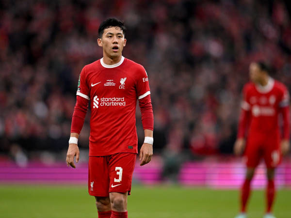wataru-endo-jadi-‘korban’-keberhasilan-liverpool-juara-piala-carabao?