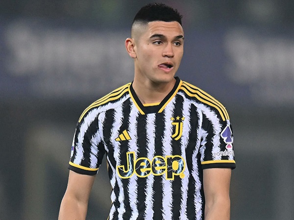 massimiliano-allegri-beri-indikasi-carlos-alcaraz-main-kontra-frosinone