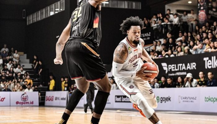pelita-jaya-jakarta-berikan-kekalahan-perdana-untuk-dewa-united