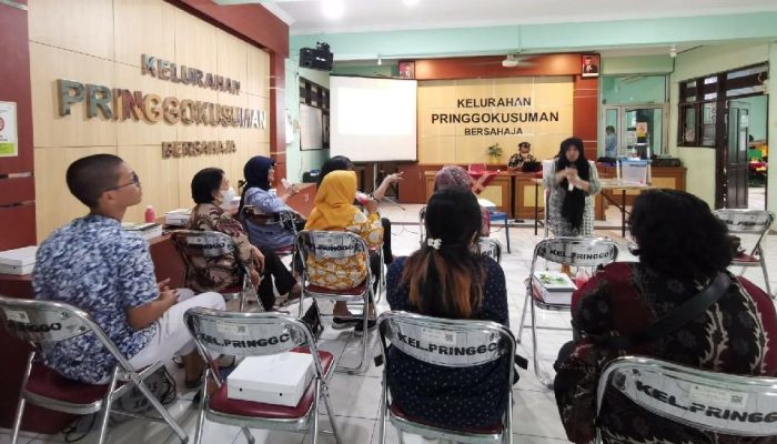 edukasi-warga-pringgokusuman-tentang-manfaat-air-hujan,-pkbi-hadirkan-founder-sekolah-air-hujan