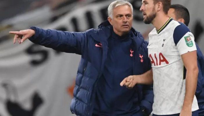 jika-tak-dipecat-tottenham,-mourinho-yakin-bakal-akhiri-kutukan-harry-kane