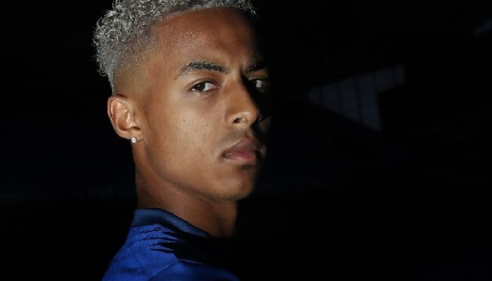 ipswich-town-resmi-dapatkan-omari-hutchinson-dari-chelsea