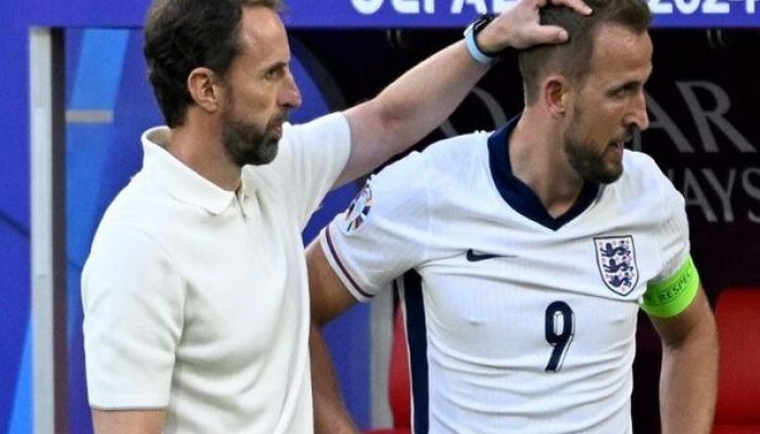 main-jelek-kontra-swiss,-harry-kane-tetap-dibela-oleh-southgate