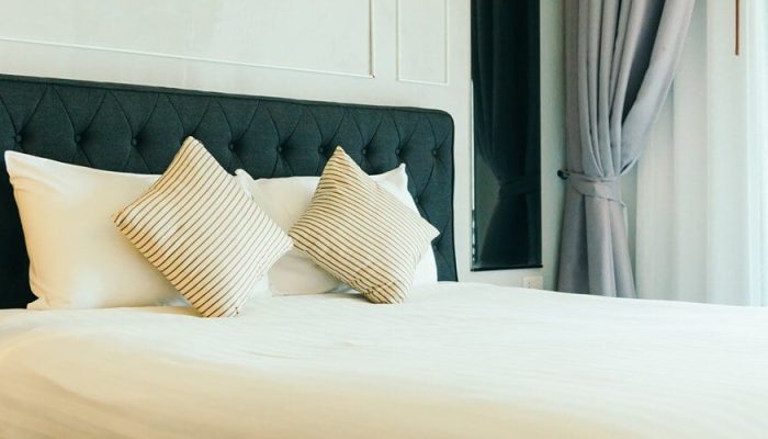 6-model-dipan-kayu-yang-elegan-dan-sederhana-untuk-kamar-tidur-anda