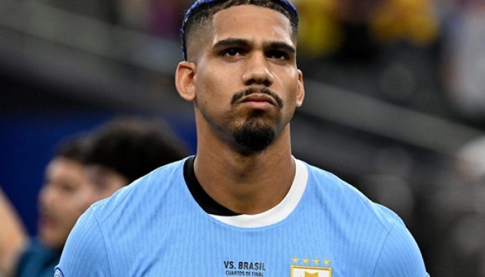 barcelona-nyatakan-ronald-araujo-akan-menjalani-tes-minggu-depan