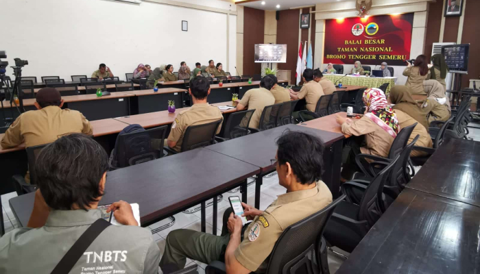 balai-besar-taman-nasional-bromo-tengger-semeru-belajar-panen-air-hujan