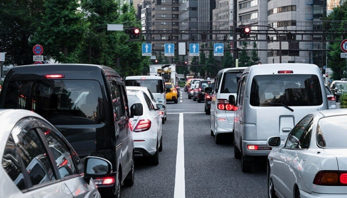 7-tips-berkendara-di-jam-sibuk-bagi-mitra-driver-online