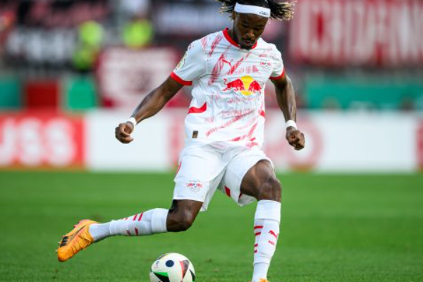 transfer-semakin-dekat,-mohamed-simakan-jalani-tes-medis-bersama-al-nassr