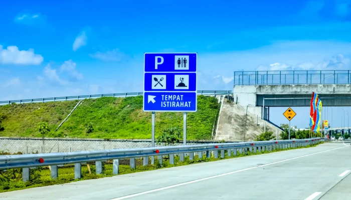 berhenti-darurat-di-jalan-tol,-ini-yang-harus-kamu-lakukan