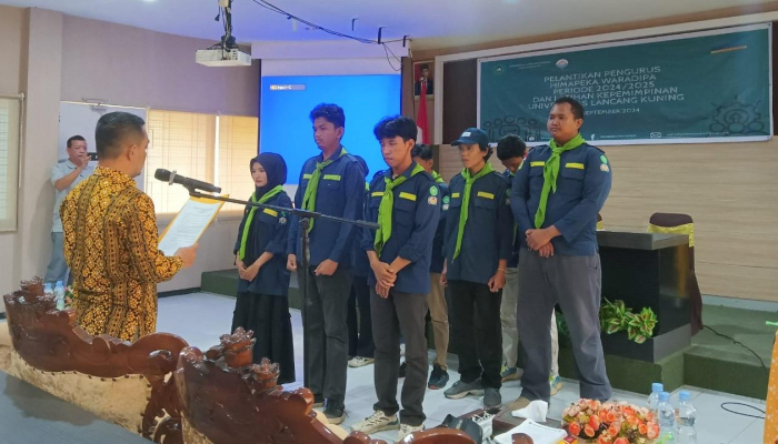 wakil-rektor-3-universitas-lancang-kuning-lantik-pengurus-himapeka-waradipa-periode-2024-2025