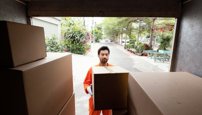 5-tips-menata-barang-di-truk-box-saat-pindahan-agar-semua-bisa-diangkut