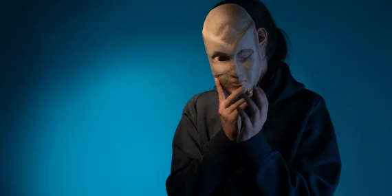 Impostor Syndrome: Penyebab, Gejala, dan Cara Mengatasinya