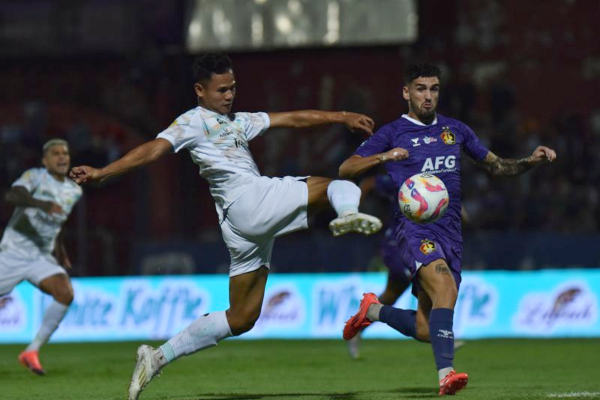 menang-2-0,-persib-bawa-pulang-tiga-poin-dari-markas-persik