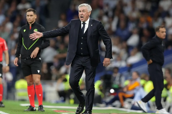 carlo-ancelotti-konfirmasi-valverde-fit-lawan-osasuna