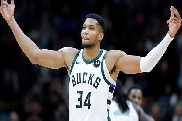 giannis-antetokounmpo-sadar-harus-bermain-agresif