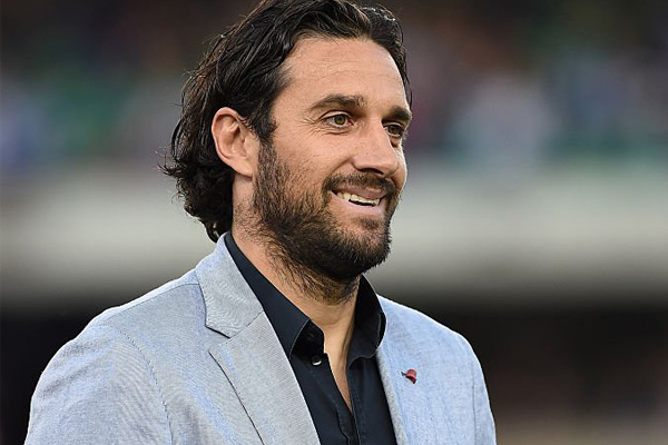 luca-toni-minta-francesco-totti-ikuti-jejak-maldini-yang-kembali-ke-milan