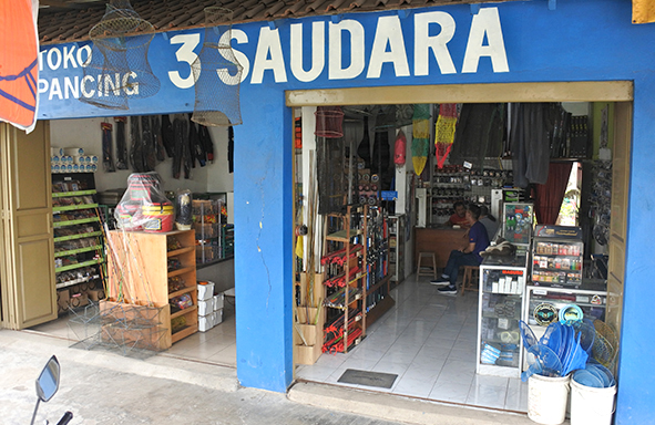 3-saudara-:-pindah-ke-tempat-baru-di-klayan,-buka-setiap-hari