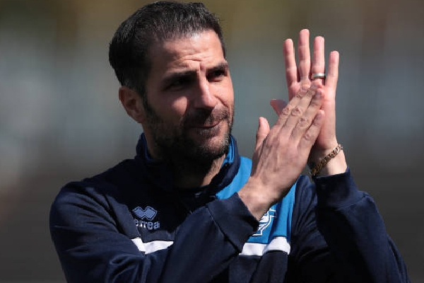cesc-fabregas-minta-como-lebih-bijak-dalam-membuat-pelanggaran