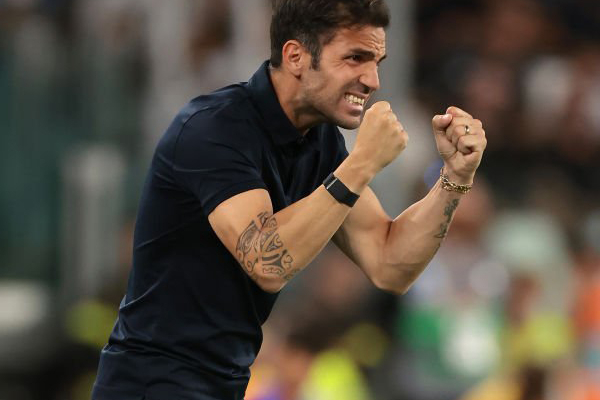 cesc-fabregas-keluhkan-badai-cedera-saat-menghadapi-monza