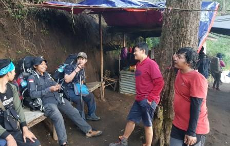 Pendakian Gunung Semeru via Ranu Pani