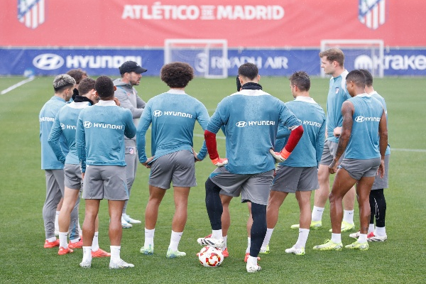antoine-griezmann-absen-saat-atletico-madrid-hadapi-cacereno