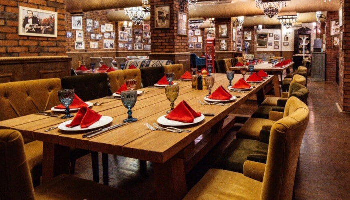 7-rekomendasi-restoran-keluarga-di-jakarta-untuk-momen-liburan-natal-&-tahun-baru