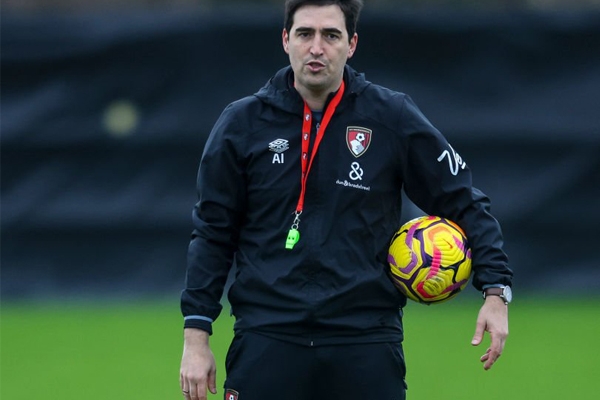 andoni-iraola:-mu-berubah-sejak-kedatangan-ruben-amorim