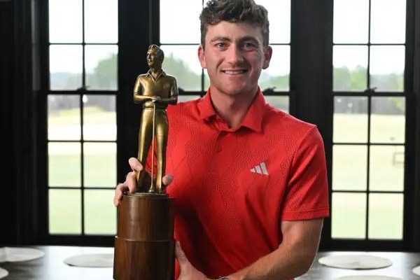 nick-dunlap-sabet-penghargaan-debutan-terbaik-pga-tour