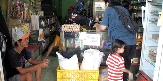 Ilham Fishing : Umpan Mas & Lele Banyak yang Beli, Buka Setiap Hari