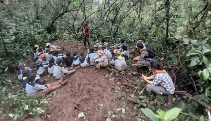 mapala-stacia-selenggarakan-basic-training-di-lereng-gunung-salak