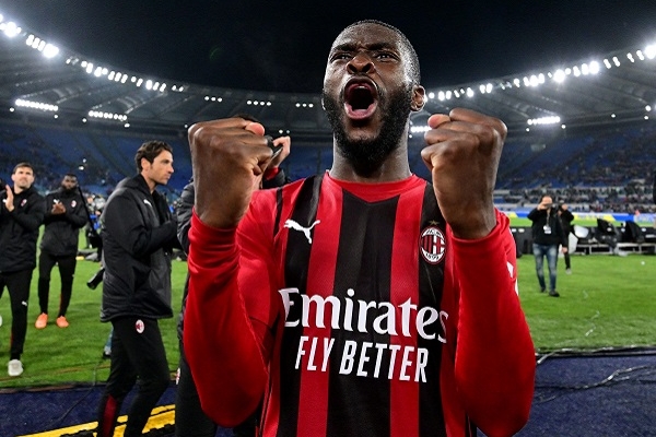 transfer-fikayo-tomori-ke-juventus-bergantung-kepada-arthur-melo-dan-danilo