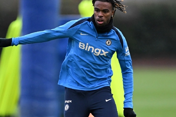 chelsea-siap-lepas-carney-chukwuemeka,-dortmund-jadi-peminat-utama