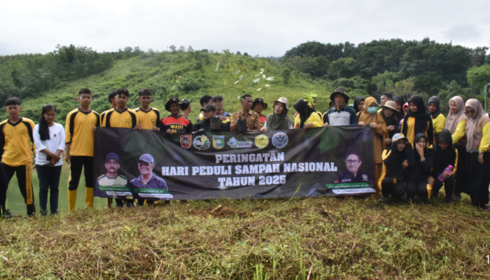 tanam-pohon-produktif-di-embung-dusun-riam-pinang,-dukung-perekonomian-warga-setempat