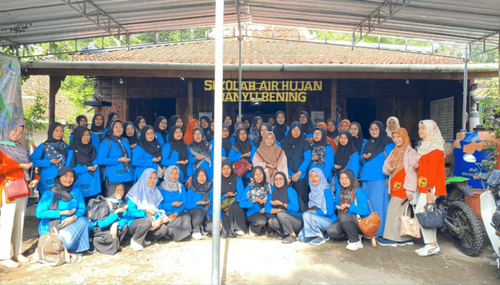 sosialisasi-dan-edukasi-pemanfaatan-air-hujan-di-sekolah-banyu-bening