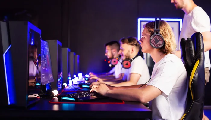 cara-memulai-karier-di-dunia-esports:-tips-dan-trik-untuk-pemula