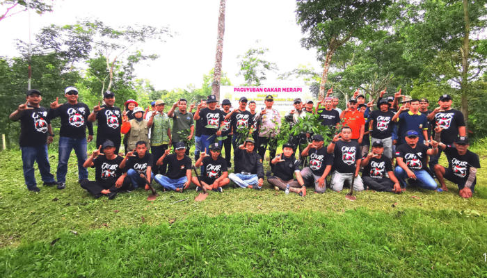 bhakti-sosial-penanaman-pohon:-upaya-bersama-menjaga-mata-air-lembah-merapi