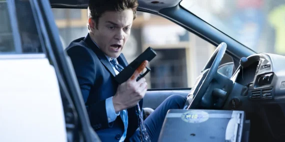 Review Film Novocaine, Rela Babak Belur Demi Selamatkan Pujaan Hati