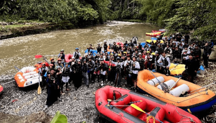 penggiat-olahraga-arus-deras-jogja-dan-jateng-selenggarakan-ngabuburaft-1446h-&-buka-bersama