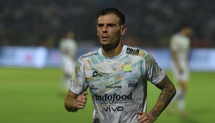 tyronne-del-pino:-sang-matador-persib-bandung-yang-telat-panas