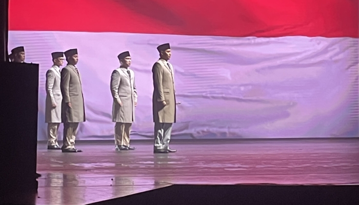 fadli-zon:-teater-imam-al-bukhari-dan-soekarno,-jembatan-hubungan-indonesia-dan-uzbekistan