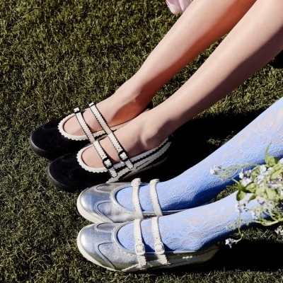 mengenal-tren-viral-sneakerina,-sneakers-dan-ballerina-flats