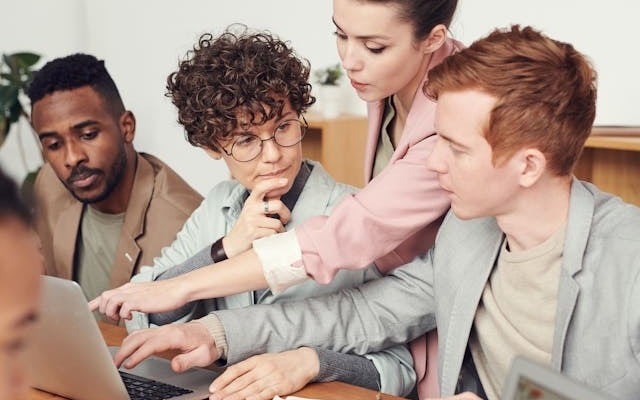 mudah!-ini-6-tips-bersosialisasi-di-kantor-agar-kamu-nyaman