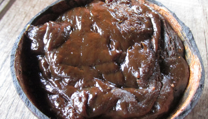galamai,-makanan-tradisional-dari-sumatra-barat-yang-disajikan-dalam-acara-penting