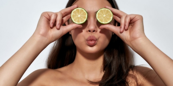 Kaya Vitamin C, Ini 4 Manfaat Jeruk Nipis Untuk Kulit Wajah