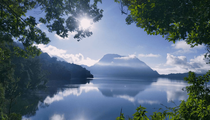 terpikat-magisnya-danau-gunung-tujuh-jambi,-mahakarya-alam-di-atap-kayu-aro