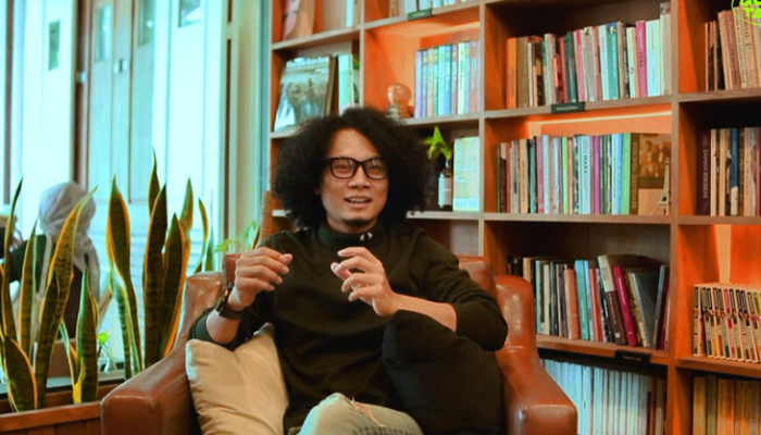 cahyo-satria-semringah-konten-review-bantu-penjualan-buku