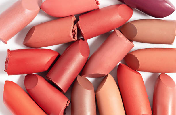 7-warna-lipstik-untuk-bibir-hitam-dan-kulit-sawo-matang