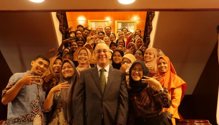 terbang-lintas-waktu:-satu-hari-jelajahi-peradaban-mesir-lewat-gnfi embassy visit