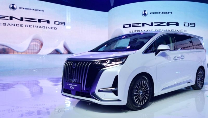 spesifikasi-denza-d9,-mobil-listrik-premium-saingan-alphard