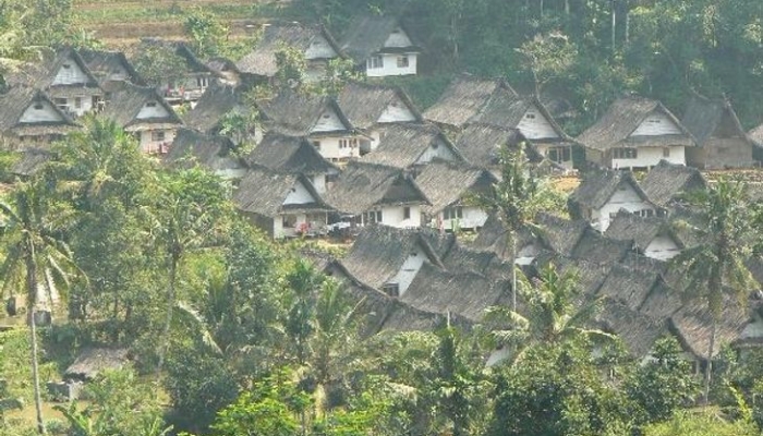 ada-masjid-rp3,6-miliar,-ini-potret-kampung-mewah-di-bandung-barat